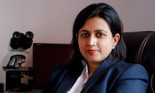 कोरोना जाँच्ने ल्याबकी प्रमुख रुना झाबाट गम्भीर गल्ती, कारवाही अगाडि बढ्यो !