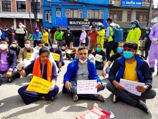 केपी ओली सरकारलाई घेर्दै नेविसंघ र दलित संघ, हत्यारालाई कडा कारवाही गर्न माग