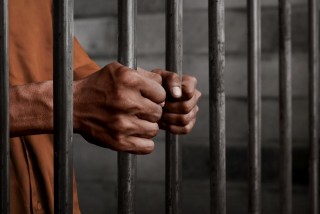 अनेरास्ववियुका नेताको यस्तो फट्याइँ, जेलबाट निकालिदिन्छु भन्दै असुले पैसा