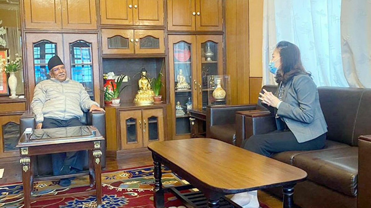 ओलीको राजीनामा माग गरेर उथलपुथल भएका बेला चिनियाँ राजदूत यान्छीले भेटिन प्रचण्डलाई