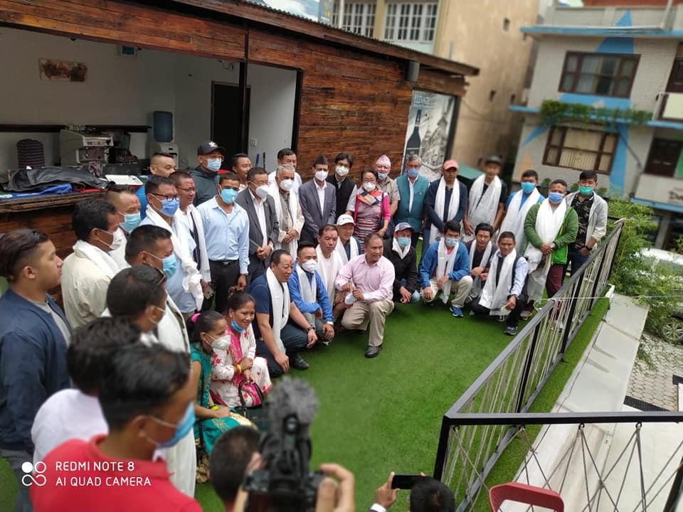 विश्व कीर्तिमानी कायम गरेका ३१ जना कांग्रेसमा  प्रवेश, पौडेलले गरे स्वागत