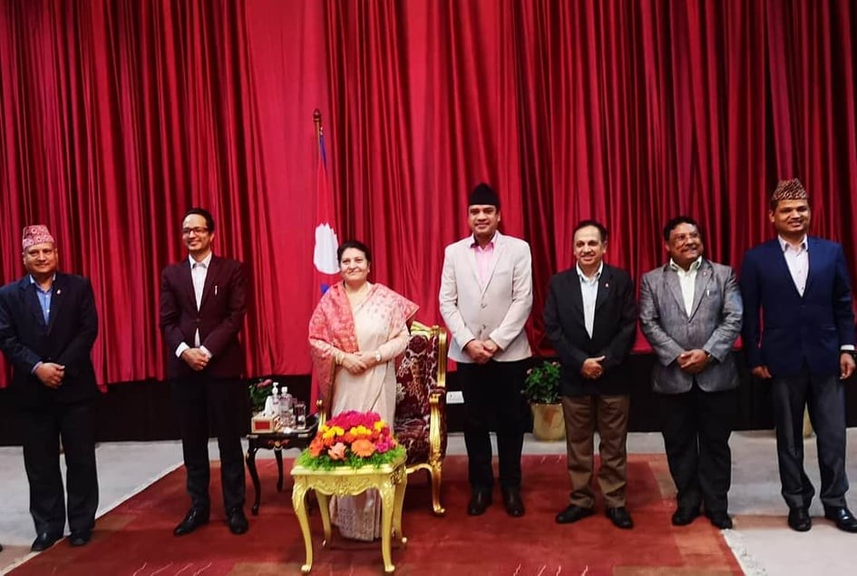 पूर्व एमाले निकट पत्रकारसंग रास्ट्रपतिको भलाकुसारी 
