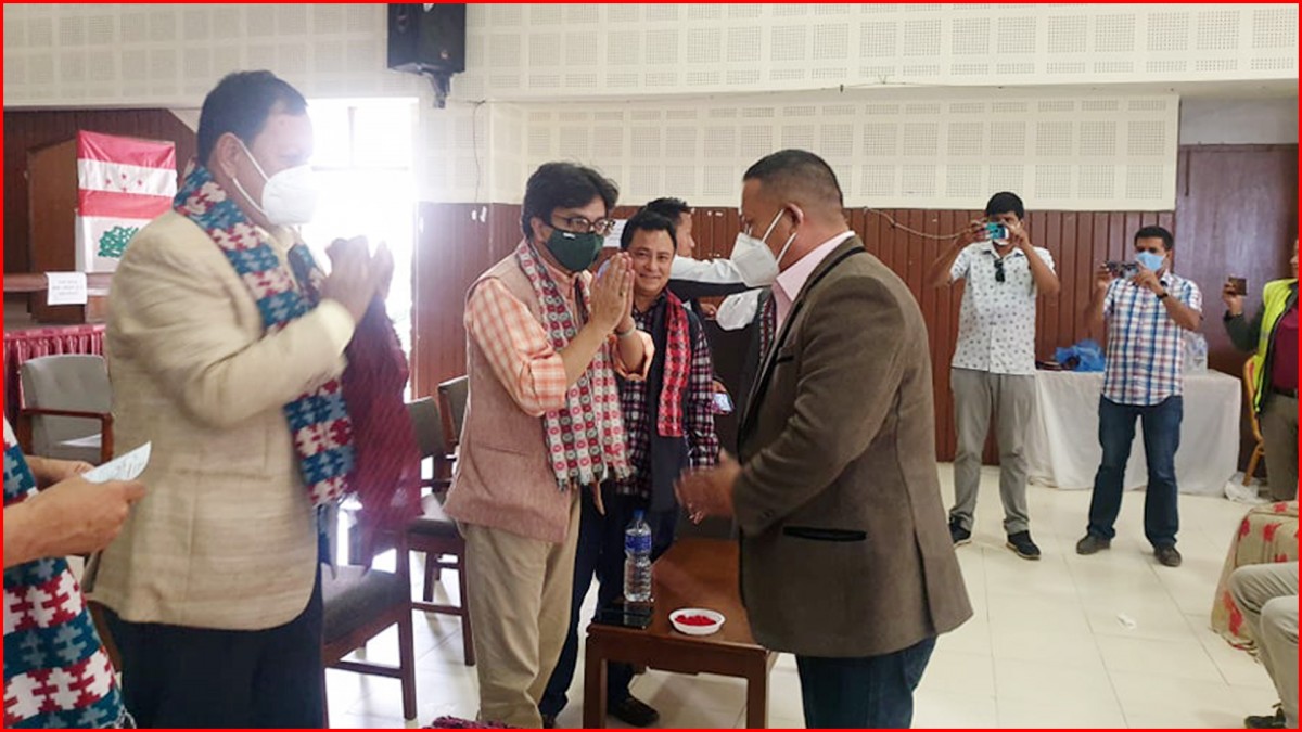 देशैभर कांग्रेस प्रवेश गर्नेको लहर, ललितपुरमा एकै दिन राप्रपा र नेकपाका ७२ कार्यकर्ता भित्रिए