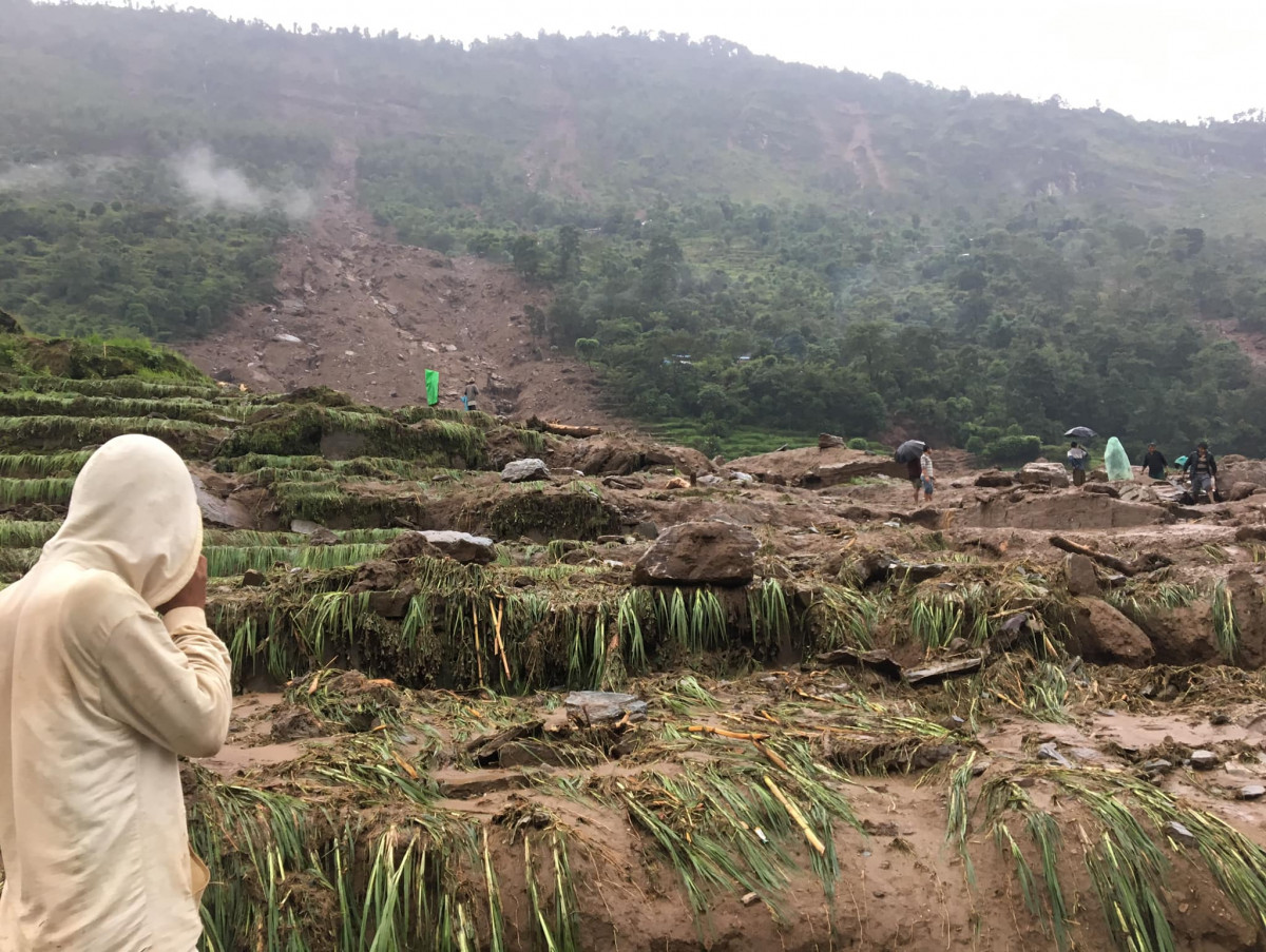 सिन्धुपाल्चोक पहिरो अपडेटः २ महिलाको शव भेटियो, २२ जना बेपत्ता
