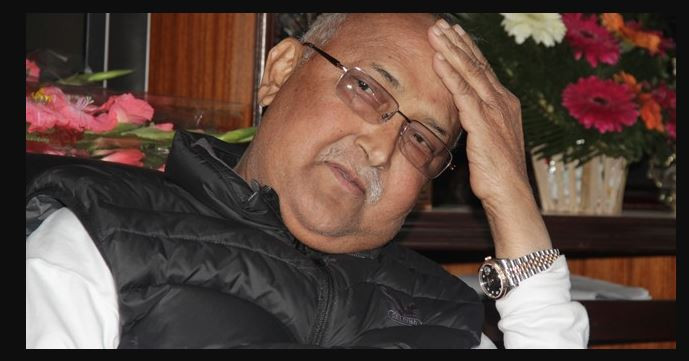 ओली सरकारविरुद्ध मुद्दा दर्ता, प्रचण्डले पेलिरहेको बेला पर्याे अर्काे आपत्