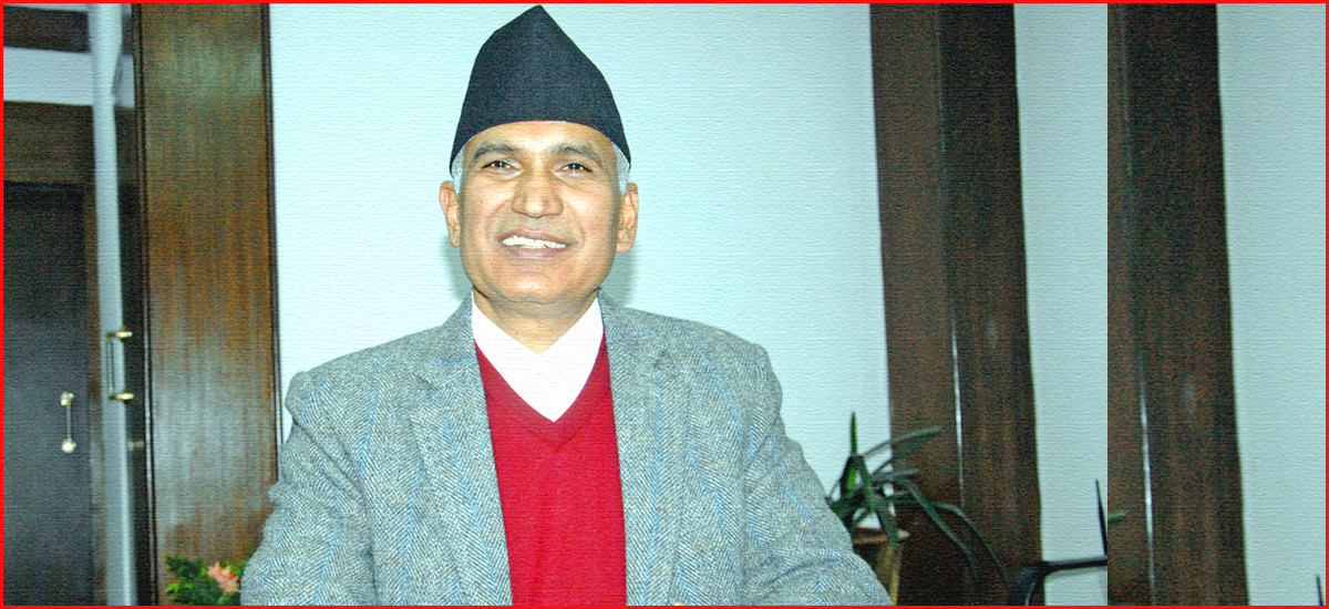 पार्टी एकता गम्भीर संकटमा भन्दै नेकपा महासचिव पौडेल प्रचण्ड निवासमा
