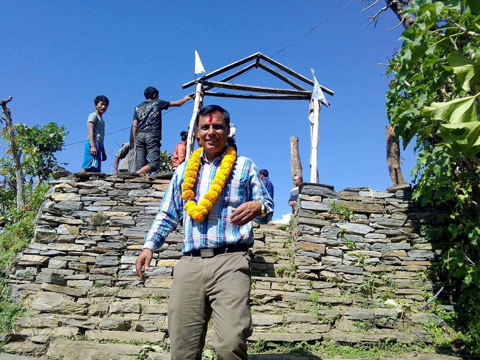 एम्बुलेन्स खरिद अभियानमा कांग्रेस सांसद दवाडीले गरे ५१ हजार १११ रुपैयाँ सहयोग