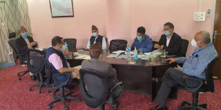 सरकार र डा. केसी दुवै पक्षका टोली आन्तरिक छलफलमा