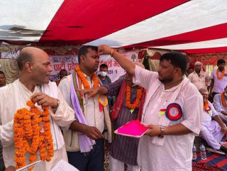 नेकपाका वडा अध्यक्षका उम्मेदवारसहित २५० जना कांग्रेस प्रवेश, अमरेशले गरे स्वागत