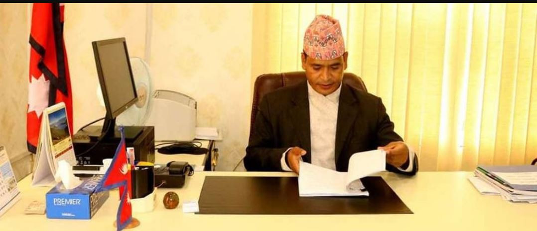 अन्ततः माओवादीका यी मुख्यमन्त्रीलाई धोका दिएर ओली एमालेतिर लाग्दै माधव नेपाल पक्ष