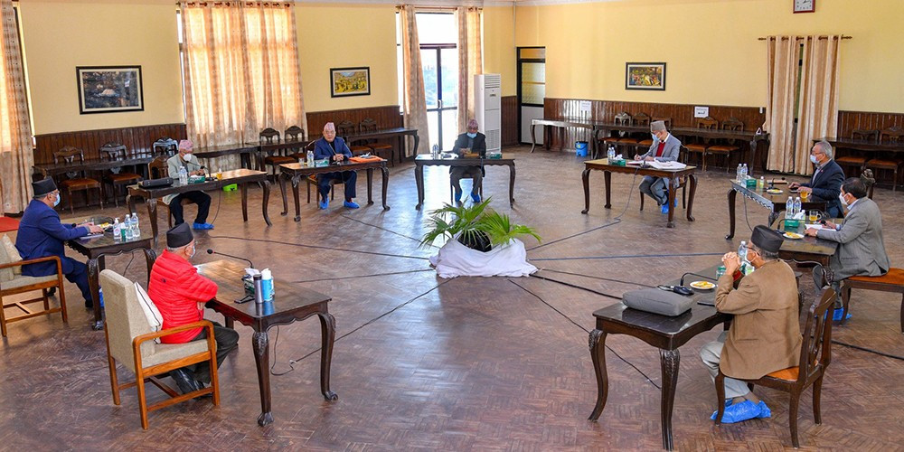 नेकपा सचिवालयमा प्रचण्डलाई ओलीको टक्कर, स्थिती झन गम्भीर