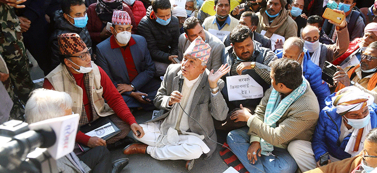 आन्दोलनरत उखु किसानको समर्थनमा उभिए रामचन्द्र पौडेल र रामहरि खतिवडा