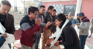 कांग्रेसप्रति जनलहर बढ्दो, १०० बढी कार्यकर्ता पार्टी प्रवेश