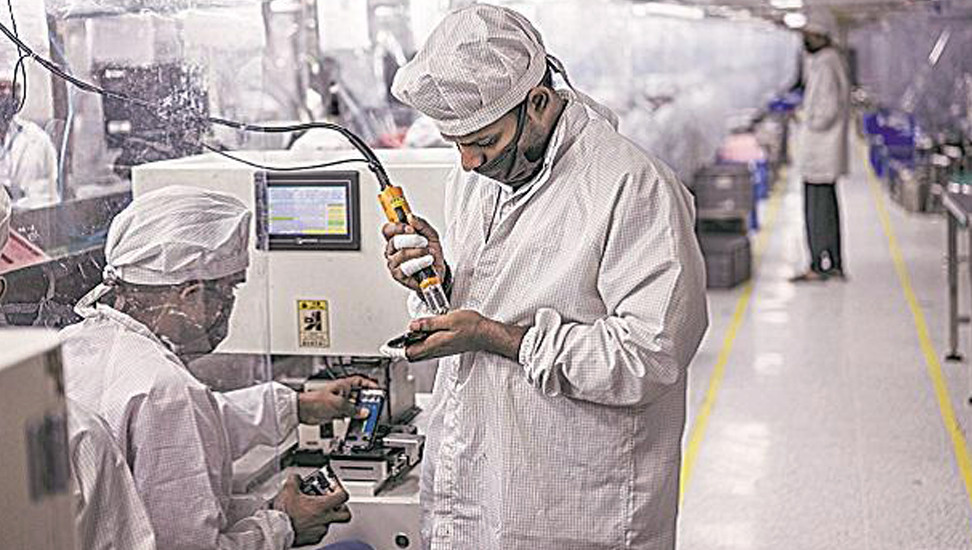 मोबाइल उत्पादनमा चीनलाई उछिन्दै भारत : रविशंकर प्रसाद