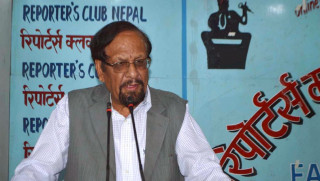 कांग्रेस एक्लैले ओलीलाई तह लगाउँछ : रामशरण महत