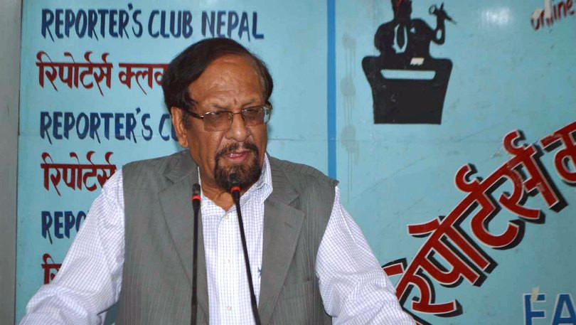 कांग्रेस एक्लैले ओलीलाई तह लगाउँछ : रामशरण महत