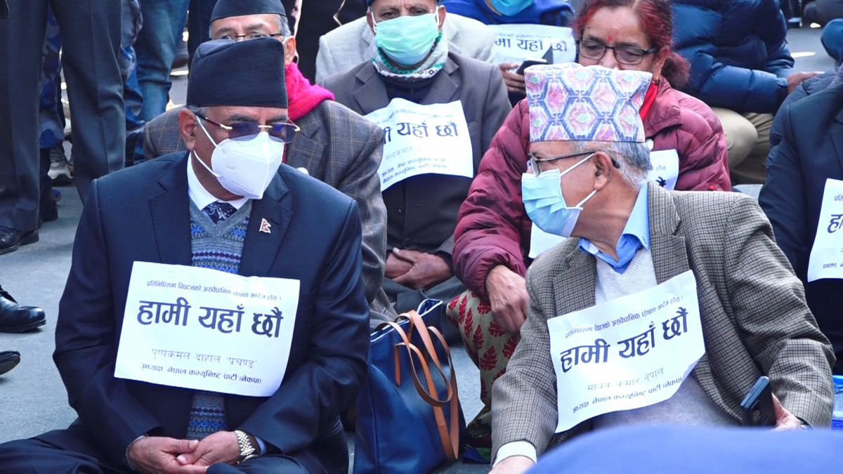 नयाँ पार्टीमा प्रचण्ड अल्पमतमा, ओलीले छाडेका सबै पद पाइँदा माधव नेपाललाई फाइदै–फाइदा !