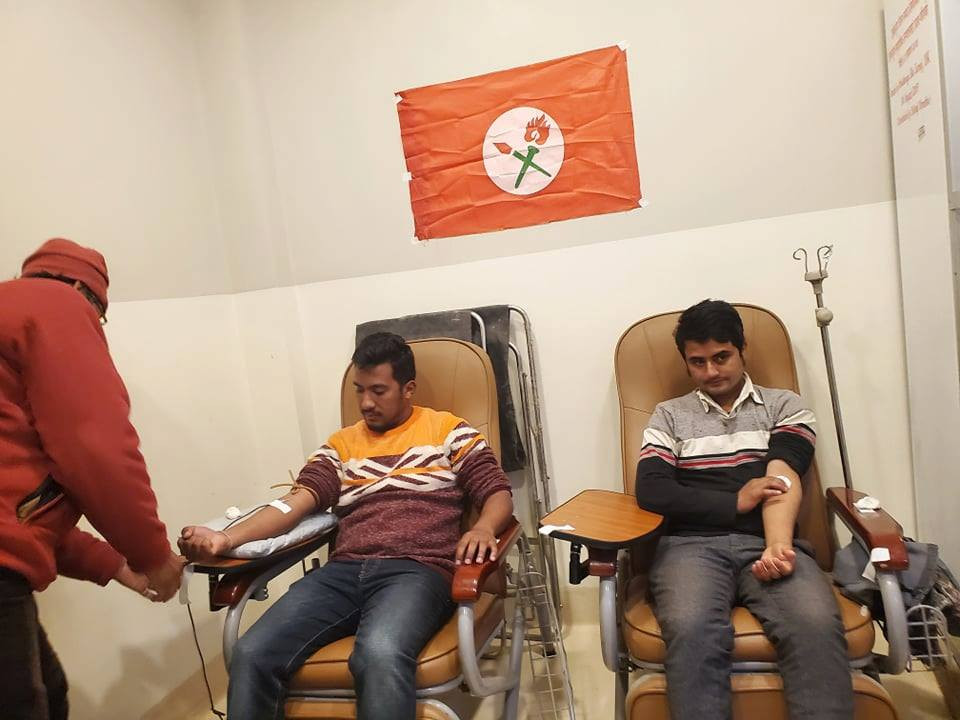नेविसंघले गर्‍यो सामुदायिक अस्पतालमा रक्तदान