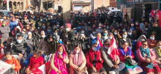 महेश बस्नेतका कार्यकर्ता कांग्रेसमा प्रवेश, गगनले गरे स्वागत