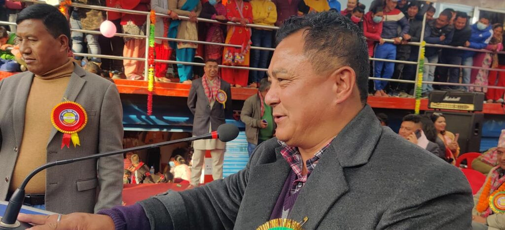कांग्रेस नेता मीनकृष्ण महर्जनको आह्वानमा चापागाउँमा उर्लियो भीड