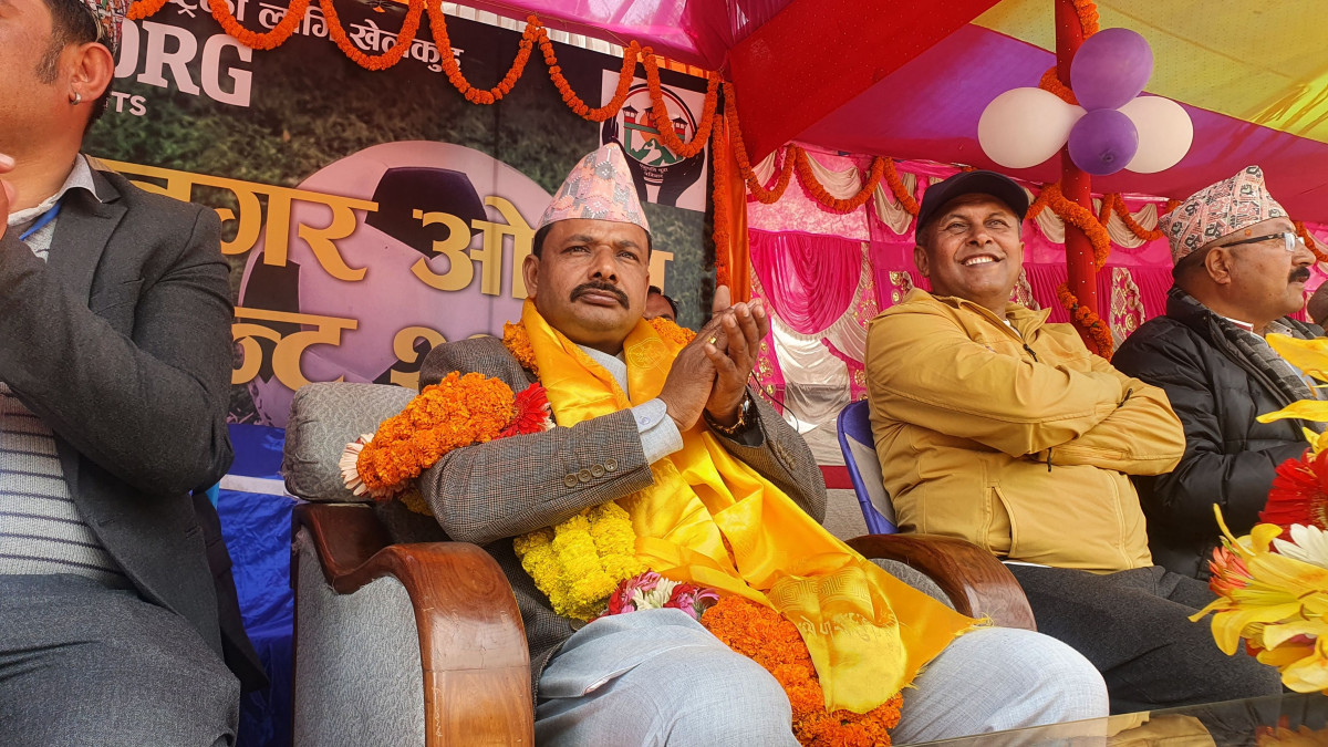 कांग्रेस नेता डम्बर खड्कालाई पशुपतिनगरमा भव्य सम्मान