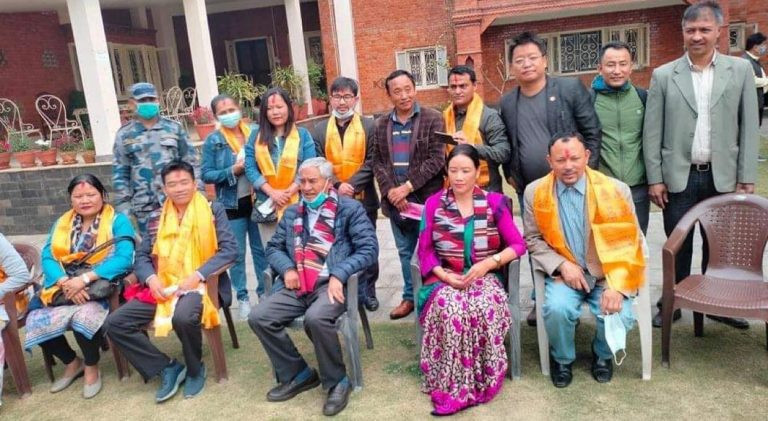 योगेश भट्टराईका खास मान्छे कांग्रेसमा प्रवेश, एमालेभित्र सन्नाटा !