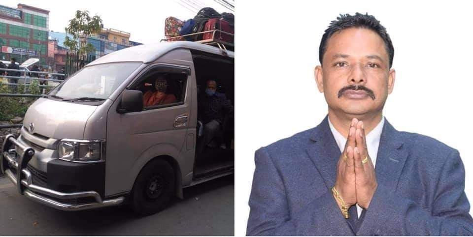 इलाम फर्कन चाहनेलाई कांग्रेस नेता खड्काले गरे चारवटा हायस गाडीको निःशुल्क व्यवस्था