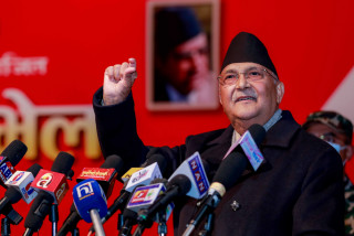 ओलीविरुद्ध कांग्रेसले दियो निर्वाचन आयोगमा उजुरी