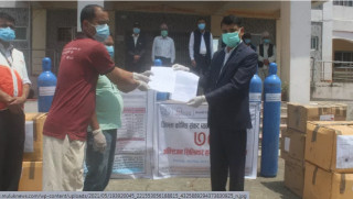 डोटीमा वर्ल्ड भिजनले गर्‍यो २२ लाखभन्दा बढीको स्वास्थ्य सामग्री सहयोग