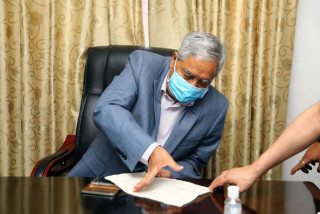 भविष्यवाणी मिलेपछि प्रचण्डको अर्काे दाबी : शेरबहादुर देउवा नै प्रधानमन्त्री