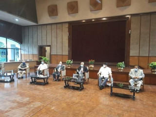 मध्यरातमा भएको राष्ट्रपति र प्रधानमन्त्रीको त्यो हर्कतविरुद्ध उत्रिए देउवा, पत्रकारसामु राखे यी विचार