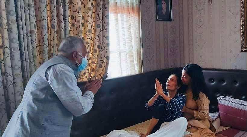 रामचन्द्र पौडेल प्रचण्ड निवासमा, सीता दाहालको स्वास्थ्य अवस्थाबारे जानकारी