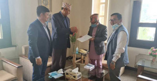 कांग्रेसको टोली पुग्यो निर्वाचन आयोग, मतदाता नामावलीबारे यस्तो अनुरोध