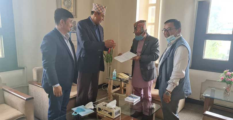 कांग्रेसको टोली पुग्यो निर्वाचन आयोग, मतदाता नामावलीबारे यस्तो अनुरोध