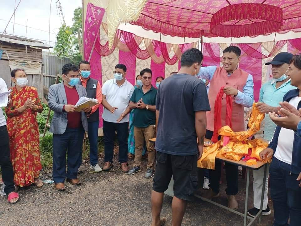 हेटौंडामा ८५ नेताकार्यकर्ता कांग्रेसमा प्रवेश, सभापति ईन्द्रबहादुर बानियाँले गरे स्वागत