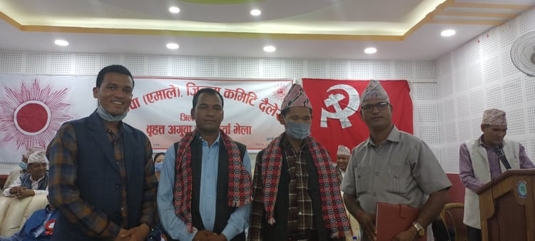 माओवादीका दुईजना शक्तिशाली  नेता एमालेमा प्रवेश