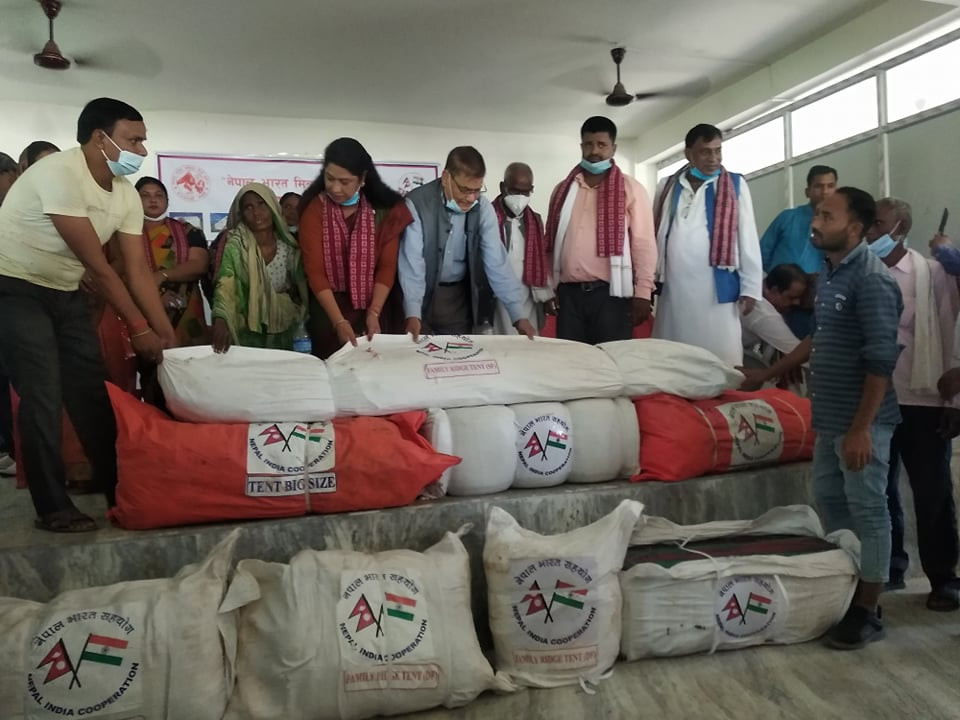 रूपन्देहीका बाढीपहिरोपीडितलाई ४२ लाख बराबरको राहत सामग्री वितरण