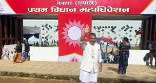ओलीका नाती दुर्गा प्रसाईँले छाडे एमाले 