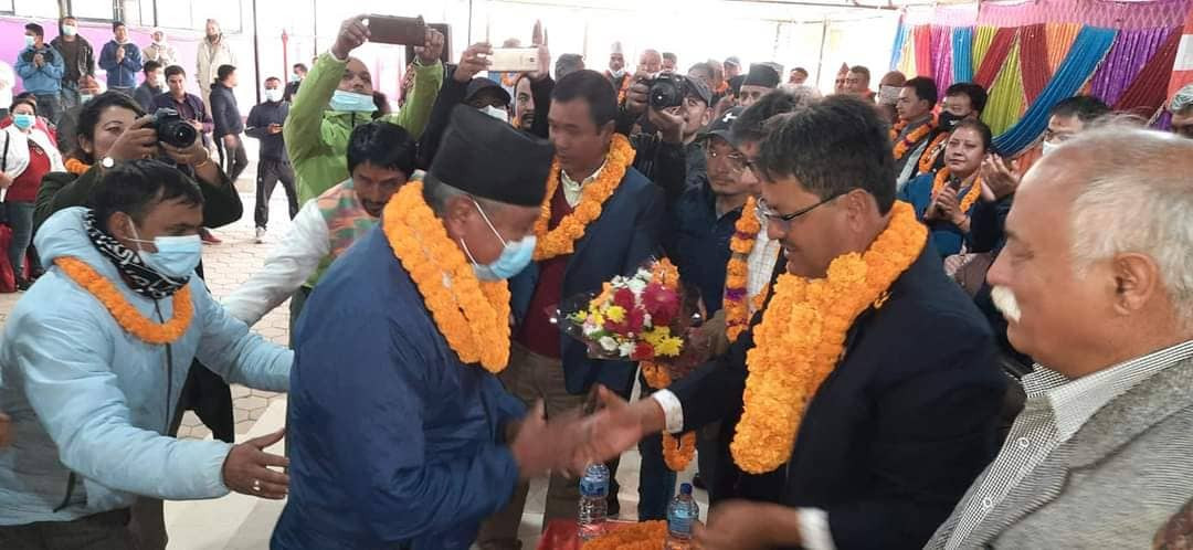 राप्रपाका वडाध्यक्ष र वाइसीएलका सहइन्चार्जसहित ३०२ जना कांग्रेसमा प्रवेश
