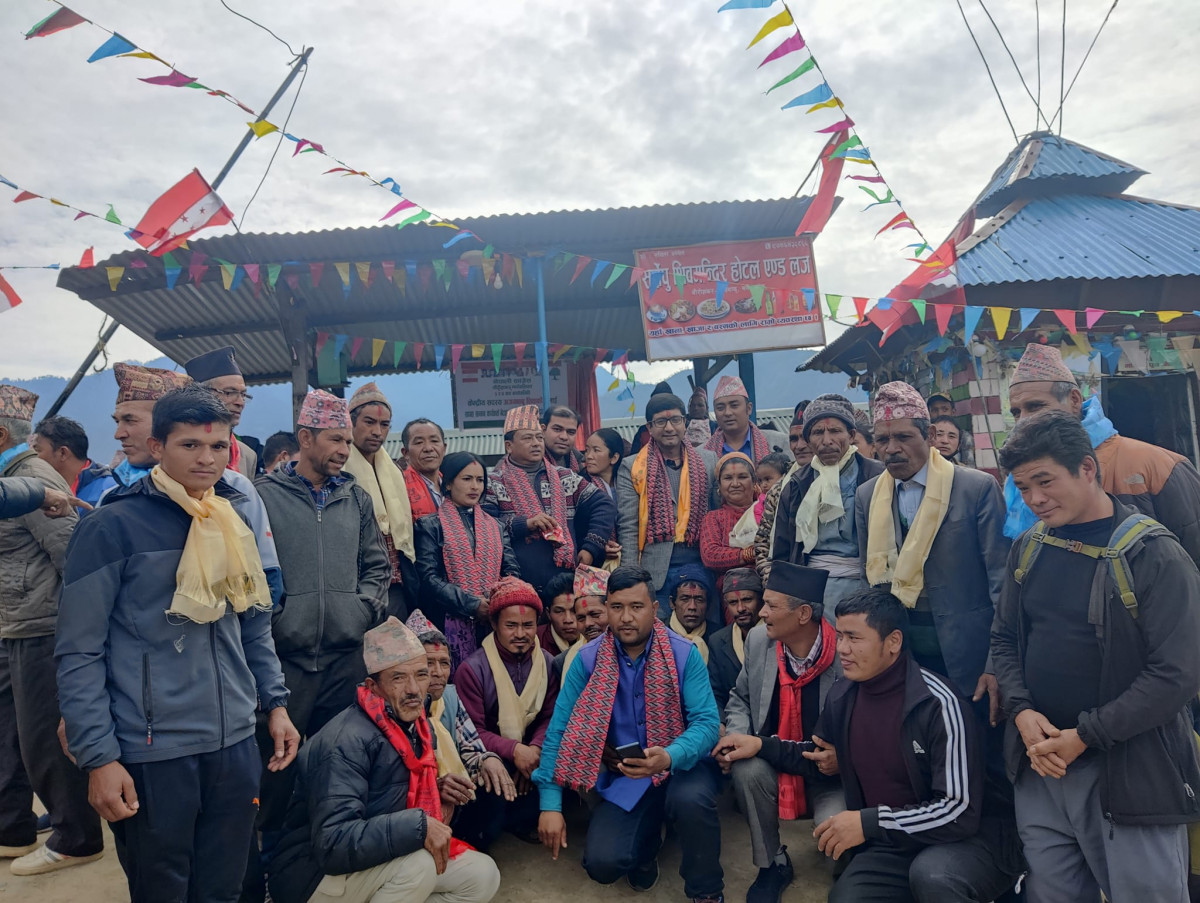 लोकप्रिय युबा नेता शिवाकोटीले दोलखामा गरे कमाल,  २ दर्जनबढी नेता कार्यकर्ता कांग्रेसमा पार्टी प्रवेश