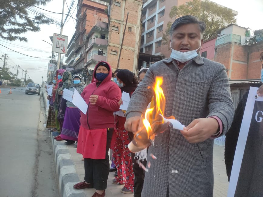 काठमाडाैँमा राष्ट्रिय एकता अभियानद्वारा चिनियाँ राजदूत यान्छीको पुतला दहन
