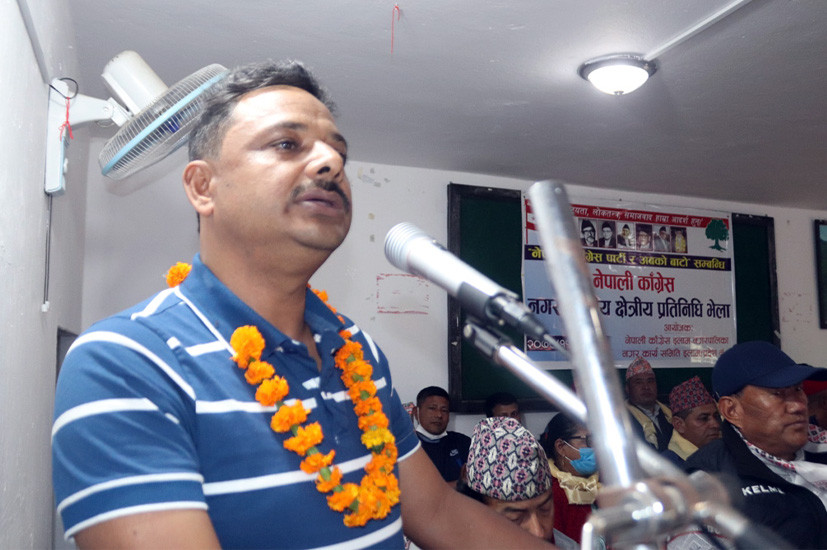 पार्टीमा गुटबन्दी र भागबण्डा हुन्न सिंगो कांग्रेस बनाएर चलाउँछौं : सभापति डम्बर खड्का