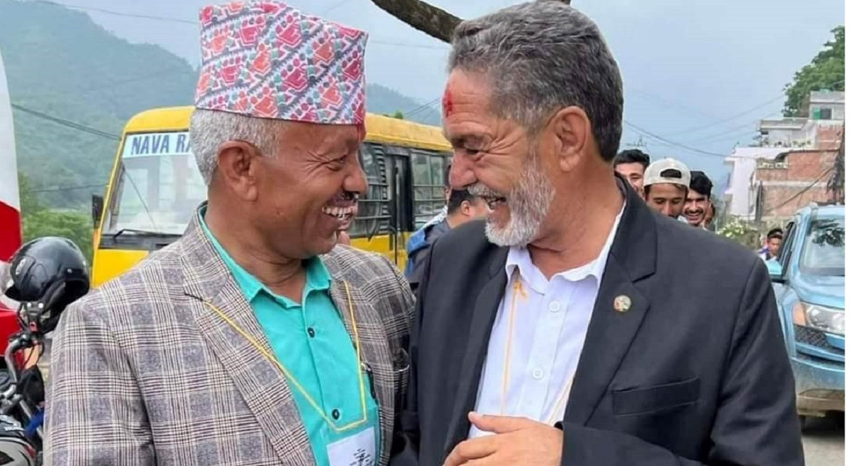 गोकुल बास्कोटाको जिल्लामा कांग्रेसले तोड्यो एमालेको बलियो किल्ला, ठूलो नगरपालिकामा जितेपछि खुसियाली !