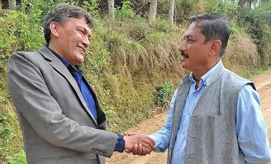 एमालेका यी उम्मेदवारको राष्ट्रिय बेइज्जत, पहिले कांग्रेसका बाउले अहिले छोराले भकुन्डो बनाए! 