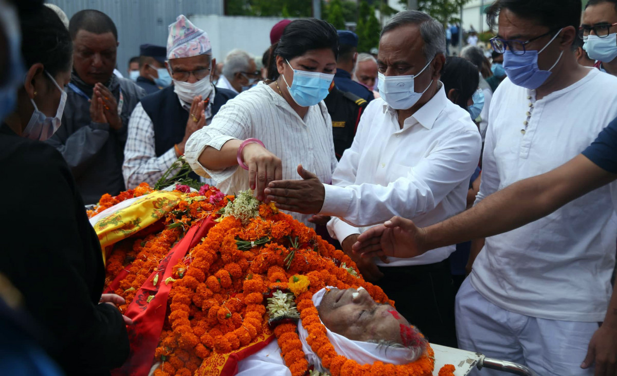 प्रदीप गिरीको निधनमा राष्ट्रपति, प्रधानमन्त्रीदेखि सिंगो देश स्तब्ध, कसले के भने ?