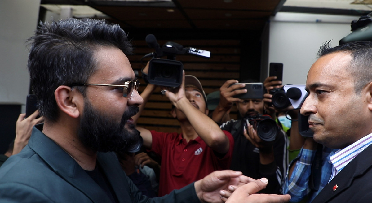 रोकिने छाँटकाँट छैन बालेनको, एमाले केन्द्रमै पुगेर खनिए सञ्चालकमाथि