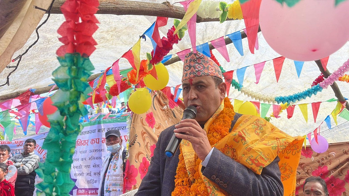 मलाई मत दिनुस्, ओखलढुंगालाई नयाँ दिशा दिन्छुः खतिवडा 