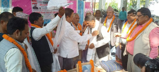 स्वकिय सचिवले नै छोडे त्रिपाठीको साथ, विनोद चौधरीले प्रवेश गराए कांग्रेस 