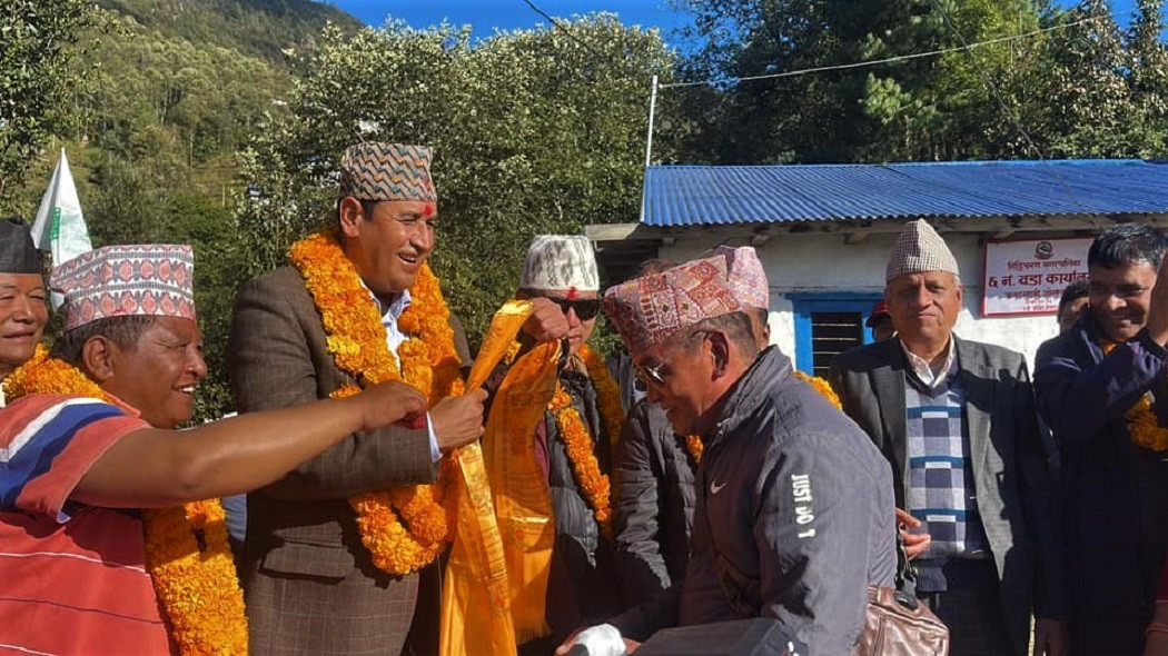 ओखलढुंगामा रामहरीको जित सुनिश्चित, जन्तरखानीका १५० एमाले नेता–कार्यकर्ता कांग्रेसमा प्रवेश