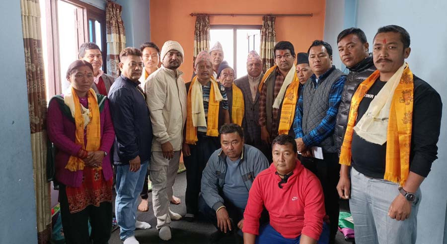 चुनावको मुखमै नेता–कार्यकताले साथ छाडेपछि गोकुल बास्कोटा तनावमा, कांग्रेसमा थपियो उत्साह